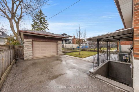 Photo 26 at 1144 Glengrove Avenue W, Glen Park, Toronto