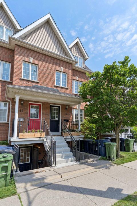 Photo 2 at 12 Connolly Street, Pellam Park, Toronto