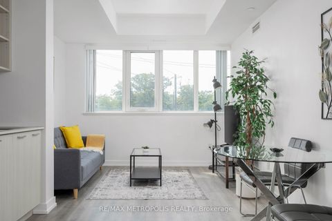 Photo 3 at 307 - 2300 St Clair Avenue W, Junction Area, Toronto
