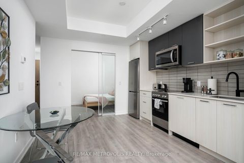 Photo 13 at 307 - 2300 St Clair Avenue W, Junction Area, Toronto