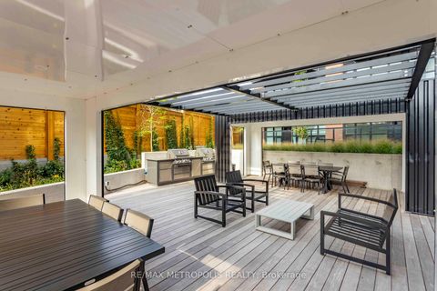 Photo 21 at 307 - 2300 St Clair Avenue W, Junction Area, Toronto