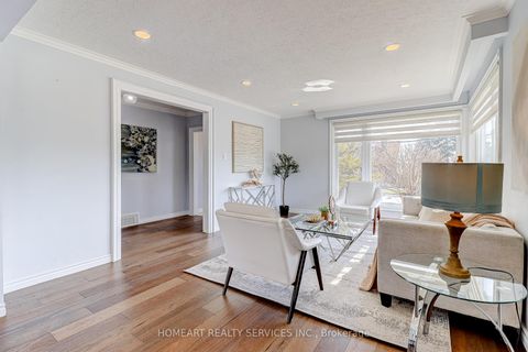 Photo 4 at 280 Waterloo Avenue, Bathurst Manor, Toronto