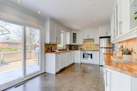 Photo 7 at 280 Waterloo Avenue, Bathurst Manor, Toronto