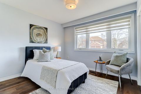 Photo 12 at 280 Waterloo Avenue, Bathurst Manor, Toronto