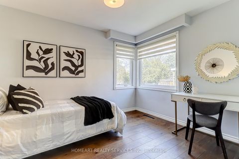 Photo 14 at 280 Waterloo Avenue, Bathurst Manor, Toronto