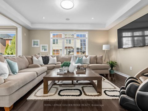 Photo 4 at 78 Bulmer Crescent, Woodland Hill, Newmarket