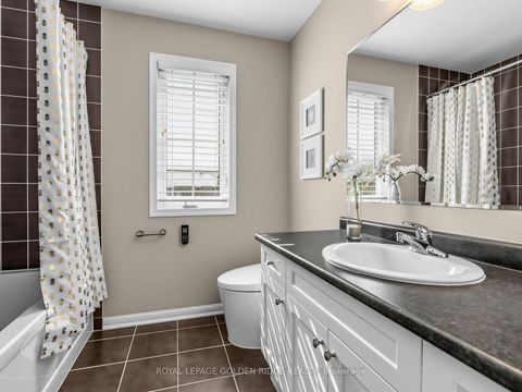 Photo 14 at 78 Bulmer Crescent, Woodland Hill, Newmarket