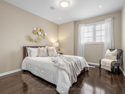 Photo 15 at 78 Bulmer Crescent, Woodland Hill, Newmarket