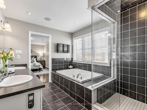 Photo 21 at 78 Bulmer Crescent, Woodland Hill, Newmarket