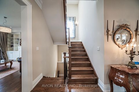 Photo 12 at 136 Homewood Avenue, Newtonbrook West, Toronto