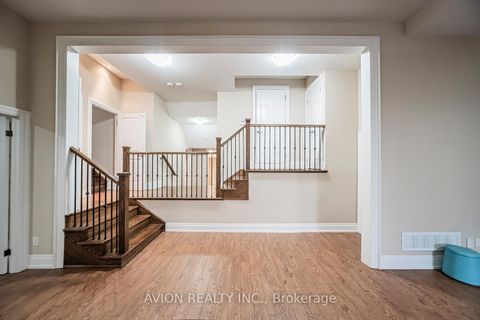 Photo 27 at 136 Homewood Avenue, Newtonbrook West, Toronto