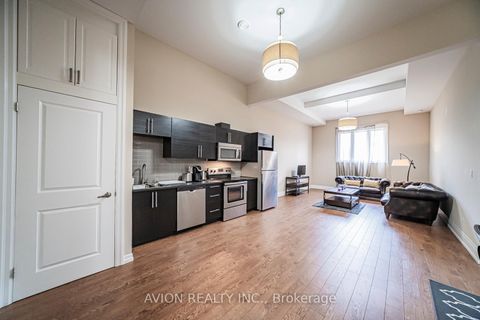 Photo 30 at 136 Homewood Avenue, Newtonbrook West, Toronto