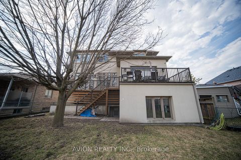 Photo 40 at 136 Homewood Avenue, Newtonbrook West, Toronto
