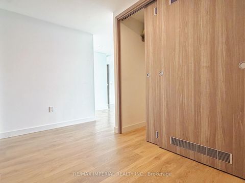 Photo 3 at 4210 - 1 Concord cityplace Way, Waterfront Communities C1, Toronto