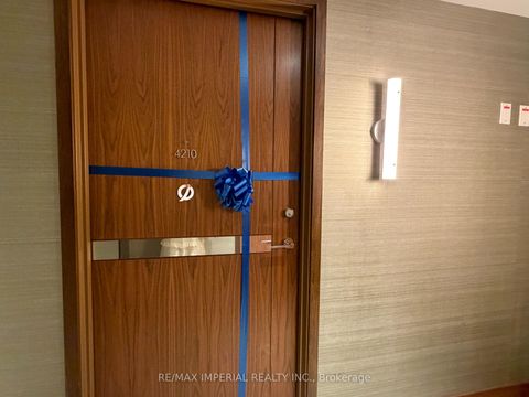 Photo 28 at 4210 - 1 Concord cityplace Way, Waterfront Communities C1, Toronto