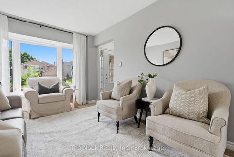 Photo 4 at 865 Lochness Crescent, McLaughlin, Oshawa