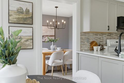 Photo 8 at 865 Lochness Crescent, McLaughlin, Oshawa