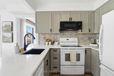 Photo 13 at 865 Lochness Crescent, McLaughlin, Oshawa