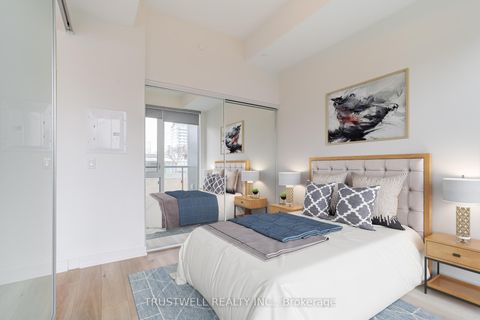 Photo 6 at 1004 - 158 Front Street E, Moss Park, Toronto