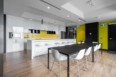 Photo 15 at 1004 - 158 Front Street E, Moss Park, Toronto