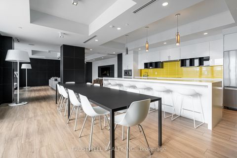 Photo 16 at 1004 - 158 Front Street E, Moss Park, Toronto