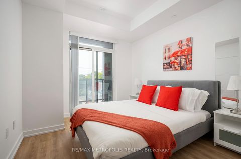 Photo 10 at 407 - 2300 St Clair Avenue W, Junction Area, Toronto