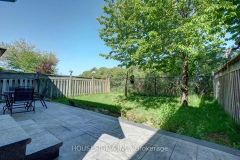 Photo 40 at 46 Venice Crescent, Beverley Glen, Vaughan