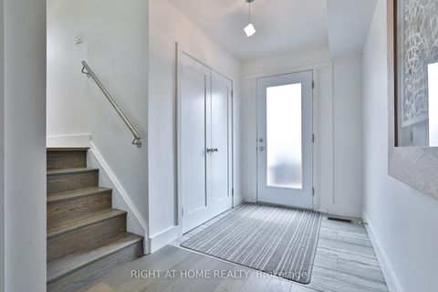 Photo 2 at 34 Scarcliff Gardens, Guildwood, Toronto