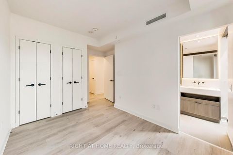 Photo 14 at 1406 - 55 Charles Street E, Yonge Corridor, Toronto