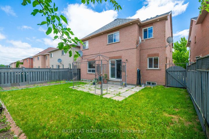 Photo 35 at 86 Whitehouse Crescent, Bram East, Brampton