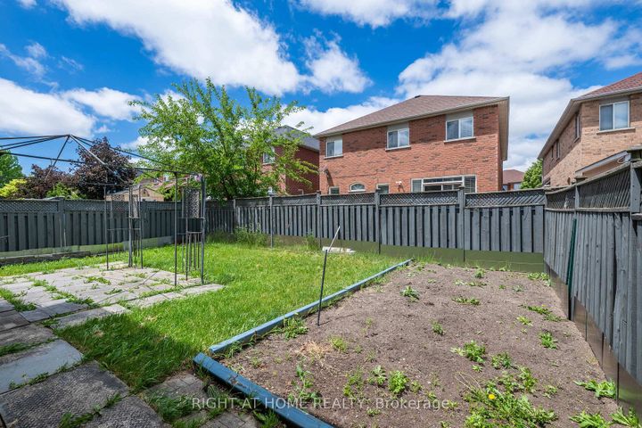 Photo 36 at 86 Whitehouse Crescent, Bram East, Brampton