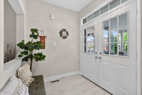 Photo 3 at 29 Bentwood Crescent, Patterson, Vaughan