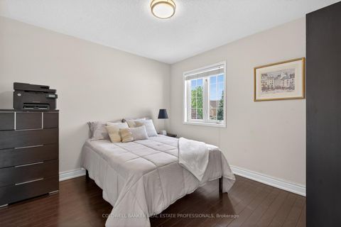 Photo 16 at 29 Bentwood Crescent, Patterson, Vaughan