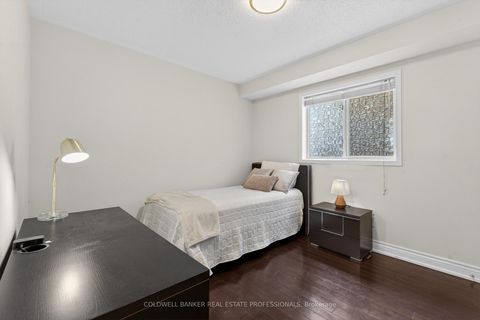 Photo 17 at 29 Bentwood Crescent, Patterson, Vaughan