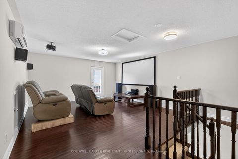 Photo 20 at 29 Bentwood Crescent, Patterson, Vaughan