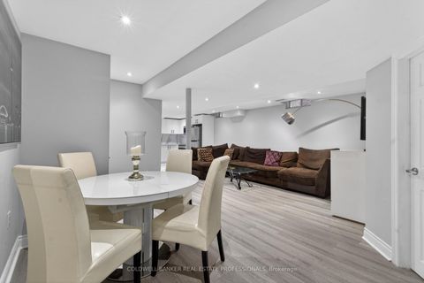 Photo 24 at 29 Bentwood Crescent, Patterson, Vaughan