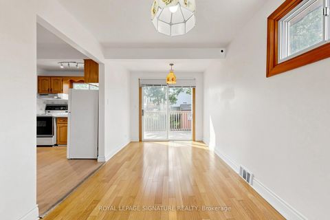 Photo 8 at 34 Lingarde Drive, Maryvale, Toronto