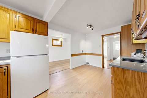 Photo 13 at 34 Lingarde Drive, Maryvale, Toronto