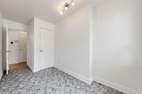 Photo 20 at 34 Lingarde Drive, Maryvale, Toronto