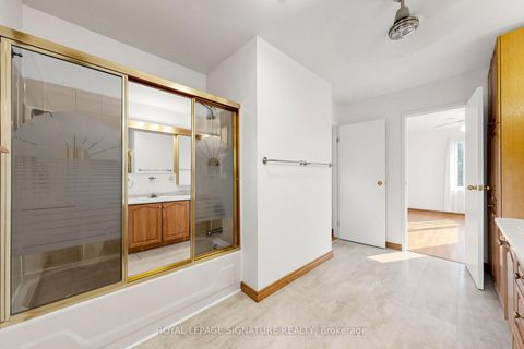 Photo 36 at 34 Lingarde Drive, Maryvale, Toronto