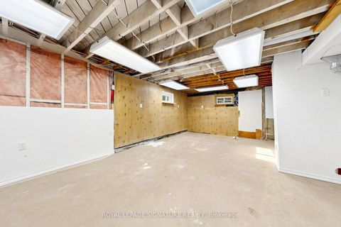 Photo 37 at 34 Lingarde Drive, Maryvale, Toronto