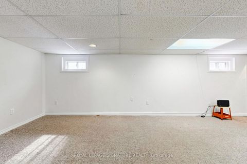 Photo 39 at 34 Lingarde Drive, Maryvale, Toronto