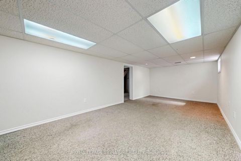 Photo 40 at 34 Lingarde Drive, Maryvale, Toronto