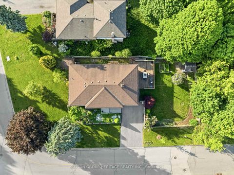 Photo 4 at 23 Jacwin Drive, Central West, Ajax