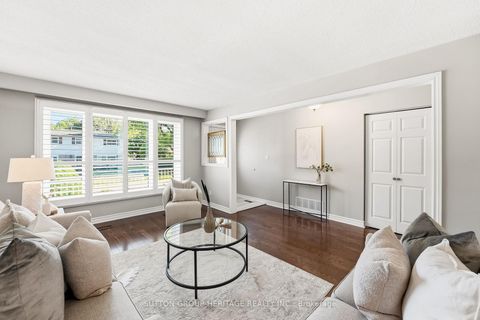 Photo 12 at 23 Jacwin Drive, Central West, Ajax