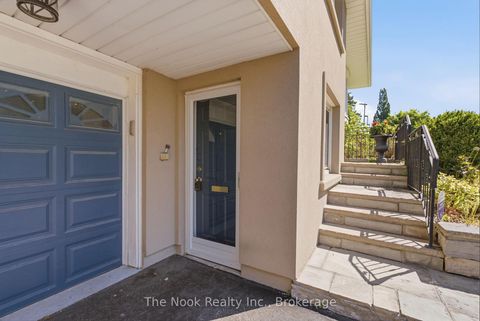Photo 4 at 47 Cresthaven Drive, Hillcrest Village, Toronto