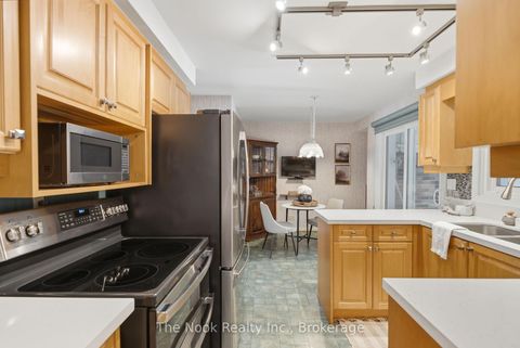 Photo 13 at 47 Cresthaven Drive, Hillcrest Village, Toronto