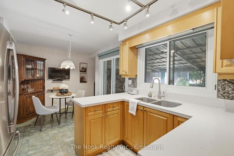 Photo 14 at 47 Cresthaven Drive, Hillcrest Village, Toronto