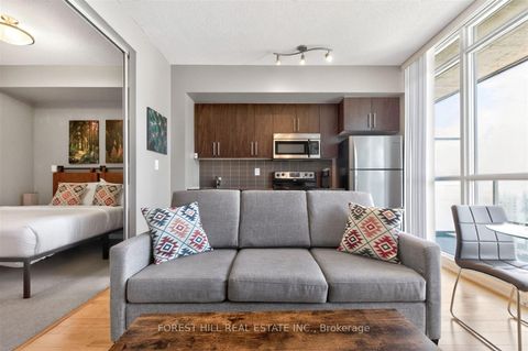 Photo 4 at 4607 - 65 Bremner Boulevard, Waterfront Communities C1, Toronto