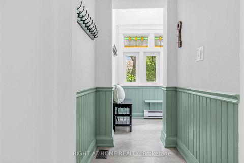 Photo 14 at 1022 Mount Pleasant Road, Mount Pleasant East, Toronto